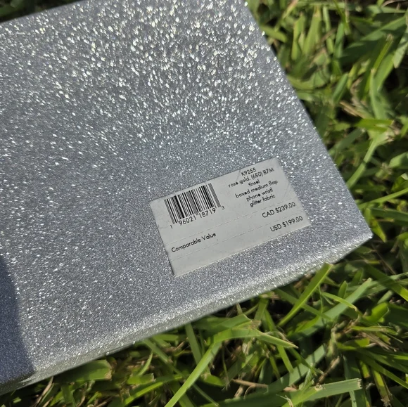 New in Box Kate Spade Glitter Wristlet – Rose Gold Sparkle Elegance ✨ - Picture 5 of 6